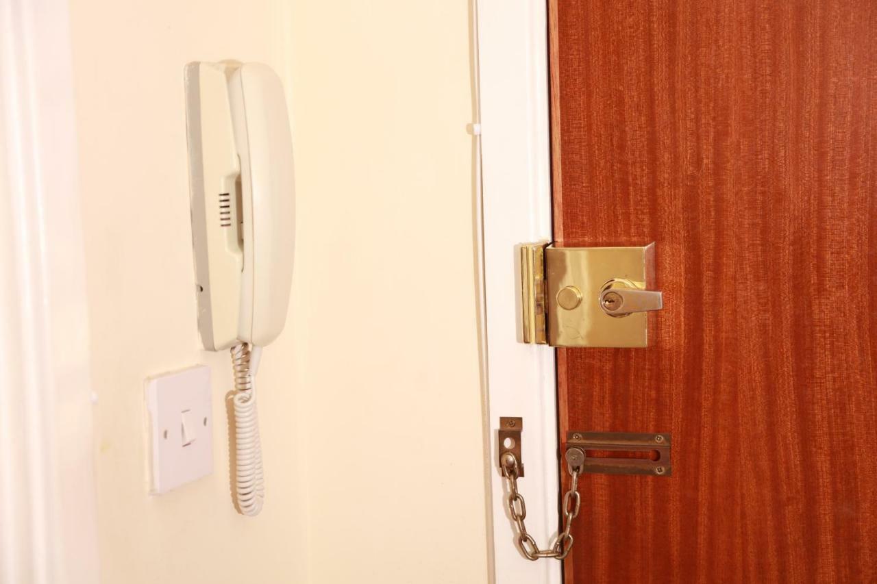 Cardiff Bay Apartment Bagian luar foto